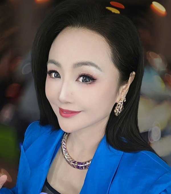 主持人曹颖患焦虑症吃药20余年