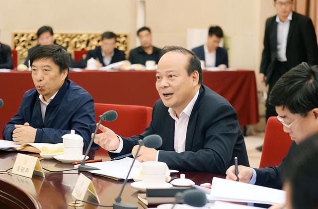 最赚钱的5人:福建同学上榜,1年增千亿,河南山东2人在广东发家