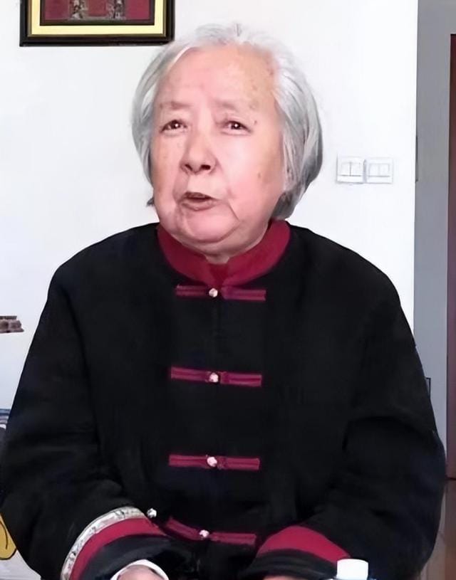 李丁是几几年出生的（李丁演员的两个儿子现状）(27)