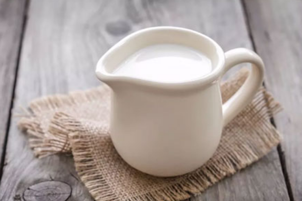 女人长期喝羊奶的好处 美容养颜 促进人体对钙的吸收
