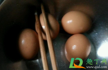 腌鸡蛋咸了怎么解决 腌鸡蛋放多少盐水