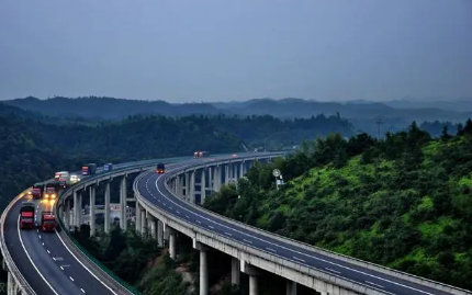 2022年清明节高速哪个时间车少不堵车 清明高速怎么走才不堵