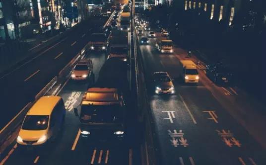 轮胎被路牙刮伤怎么办