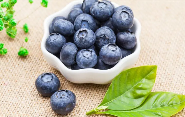 蓝莓放冰箱10天还可以吃吗-蓝莓放冰箱10天会发霉坏掉吗