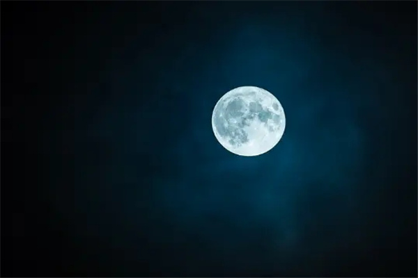 月亮太阳看起来为什么一样大 由距离所致
