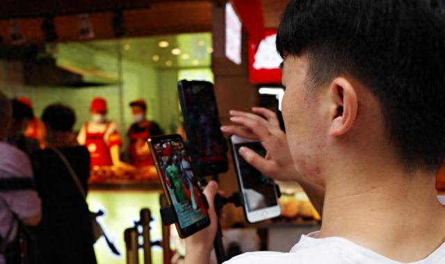 取代“电商与实体店”,中国未来10年,将迎来2个新的赚钱赛道