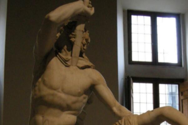 欧洲著名雕像 掷铁饼者的创作时间最早 第三个表现力强