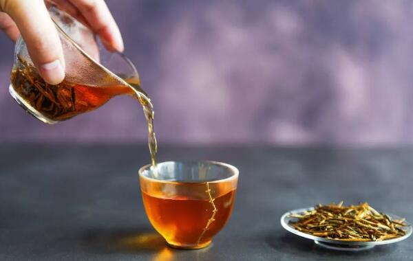 红茶什么时候喝最好 冬季喝暖胃 晚饭后一小时促消化