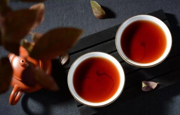 红茶什么时候喝最好 冬季喝暖胃 晚饭后一小时促消化