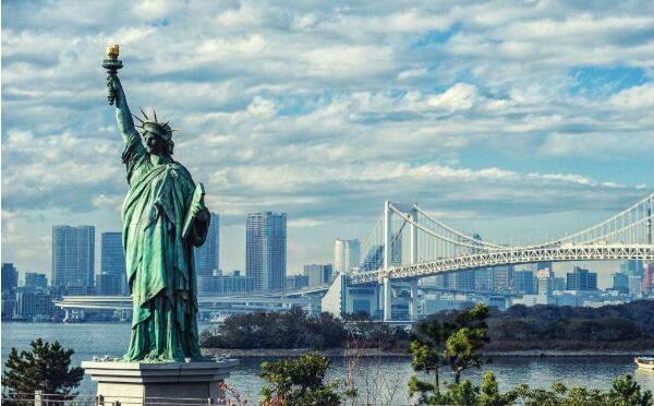 自由女神像是哪个国家送给美国的 法国 送于1876年