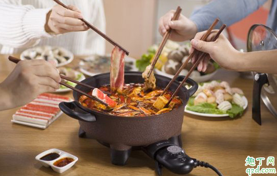 吃火锅放什么蔬菜肉类好吃又健康 吃火锅必点什么菜