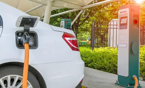 新能源汽车充电为什么越来越慢 新能源汽车充电为什么会中断
