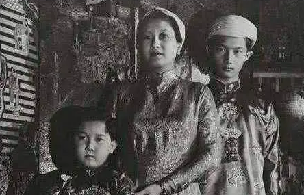 南芳皇后的大女儿：一段传统与现代交汇的历史